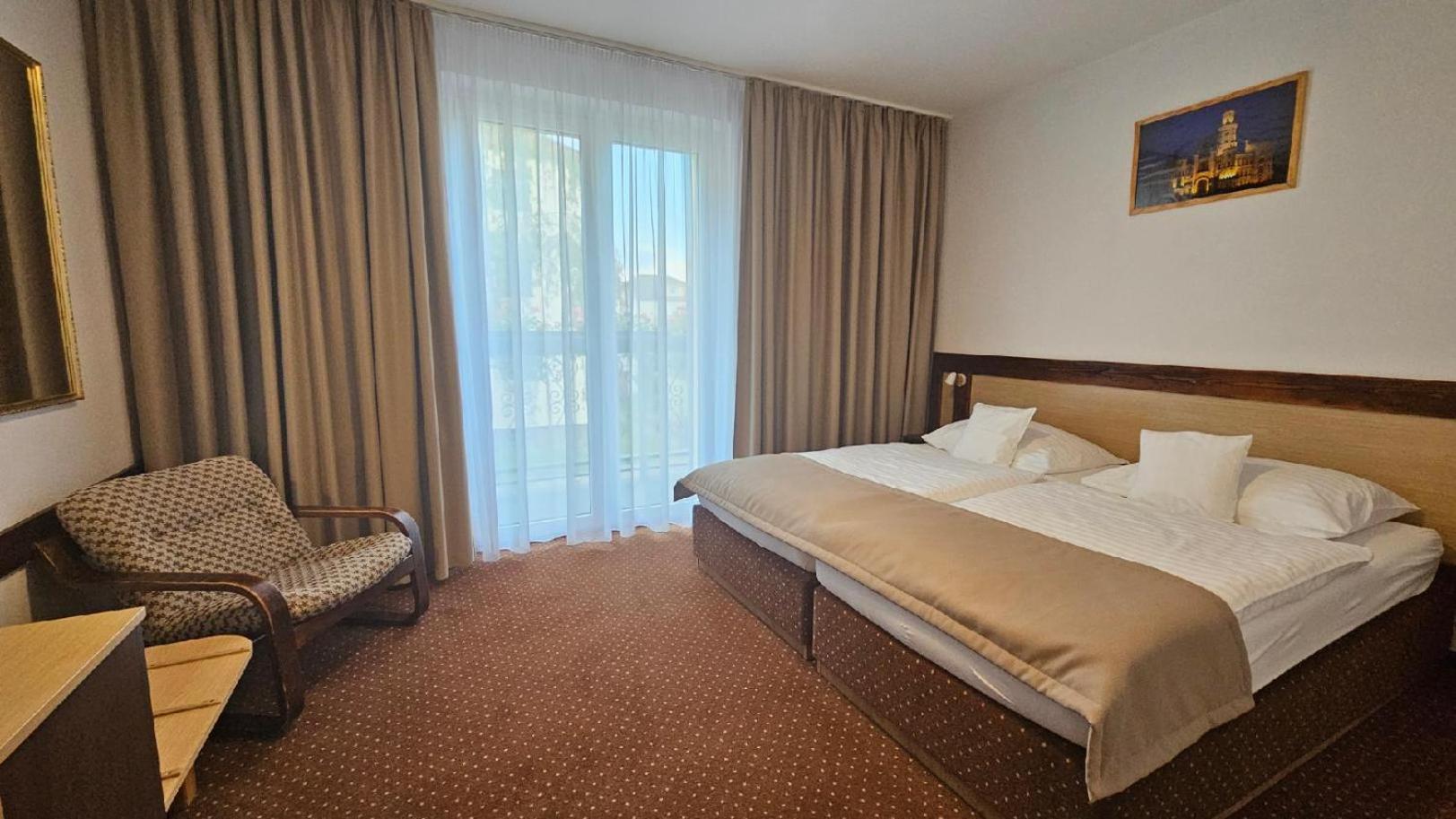 Hotel Adler Ceske Budejovice Exteriör bild